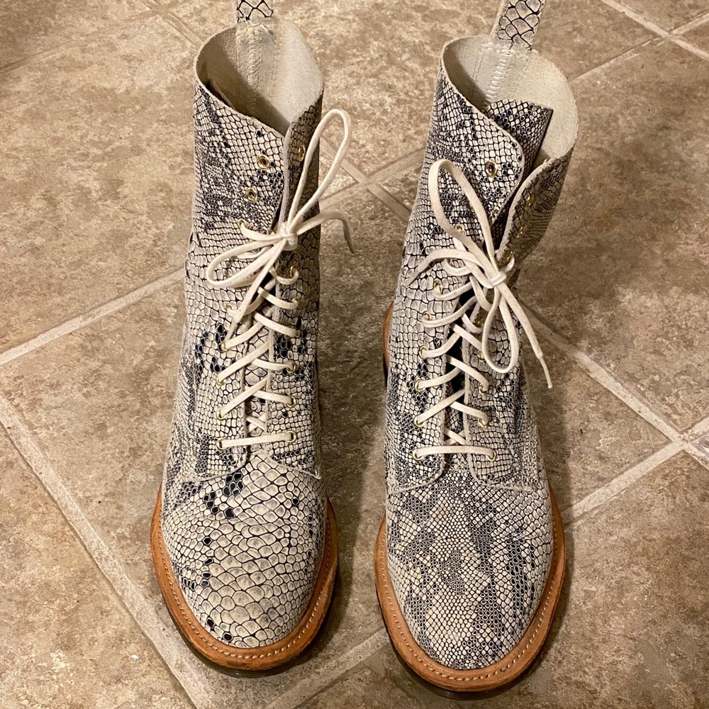Dr. Martens Snake Print Lace-Up Boots - gray and black size women’s 10
